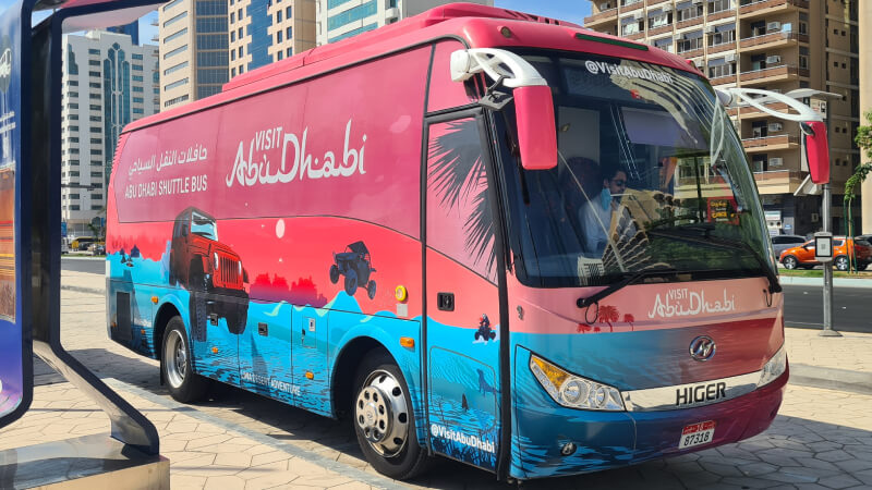 shuttle-bus-free-zdarma-autobus-abu-dhabi